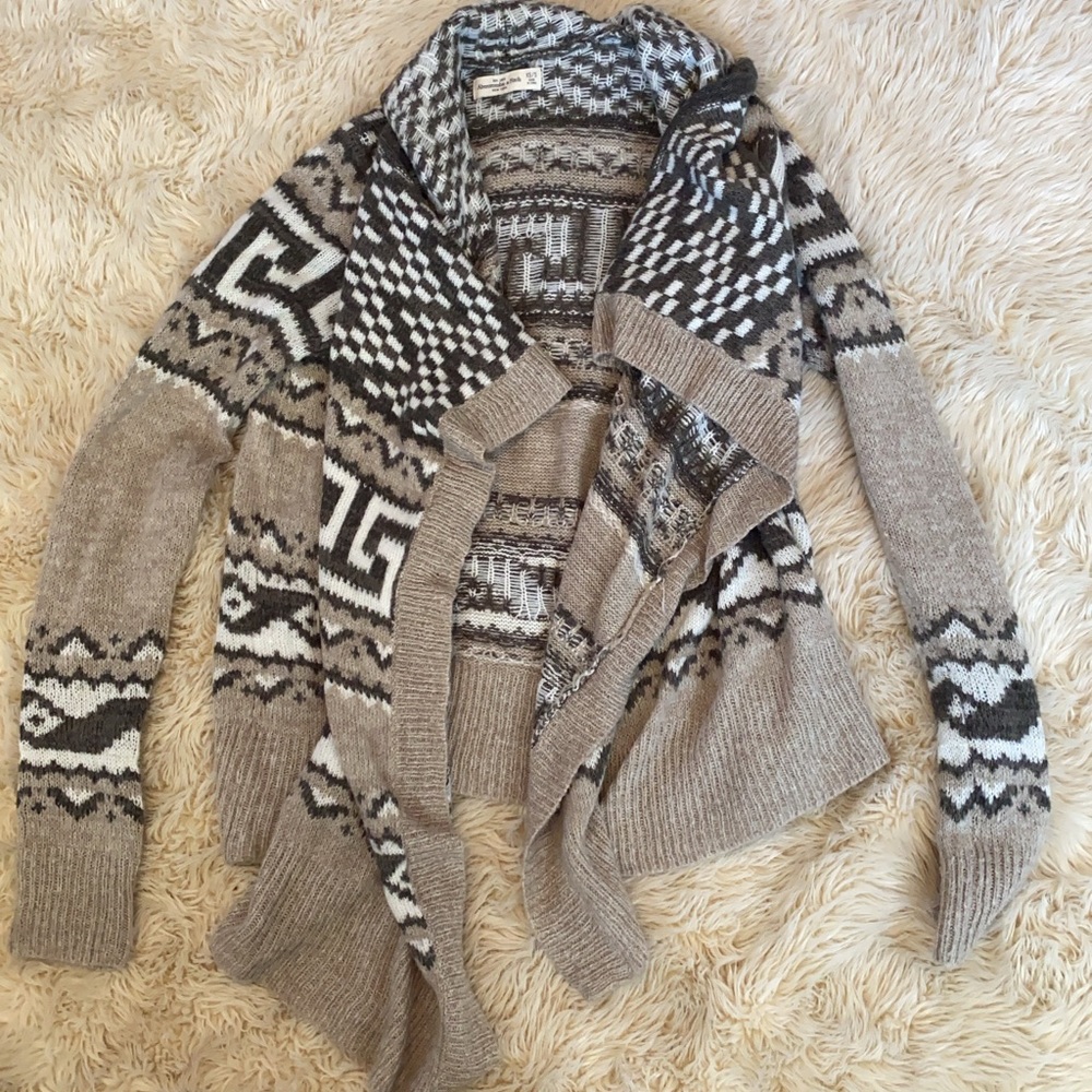 Abercrombie & Fitch Sweater